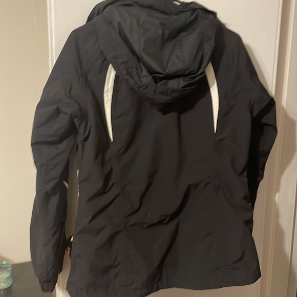 North face Heavy Duty Rain Jacket/Windbreaker - Picture 2 of 2